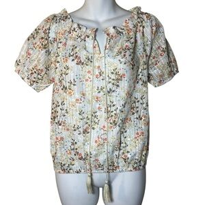Solitaire NWT puff-sleeve floral eyelet top size S